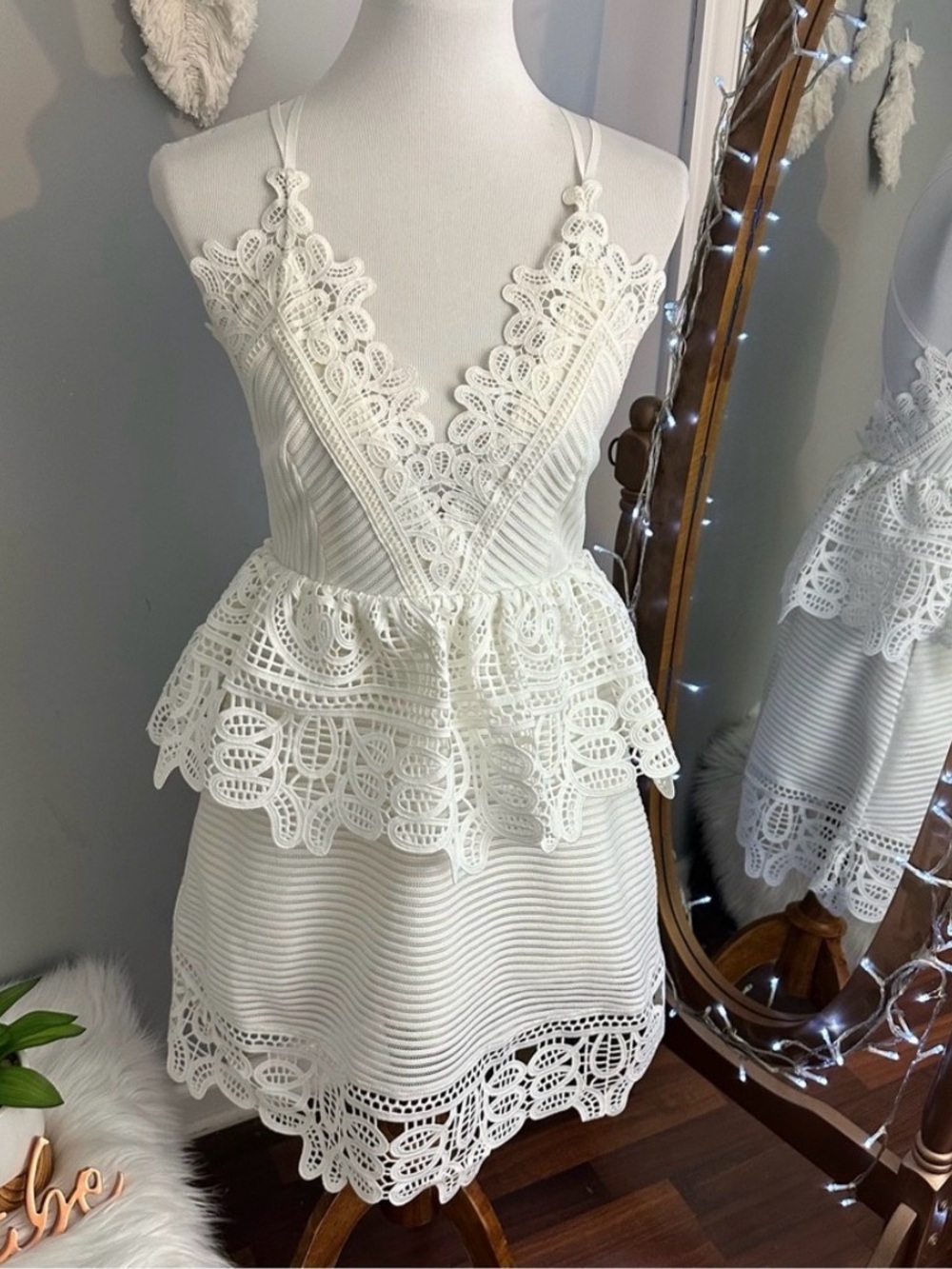 •nwot• Self Portrait Guipure White Lace dress - Picture 4 of 4